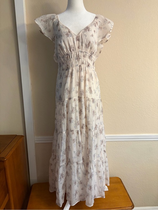 Petal & Pup Dresses & Skirts - Petal & Pup Talia Cream Floral Maxi Dress with Ruffled Sleeves